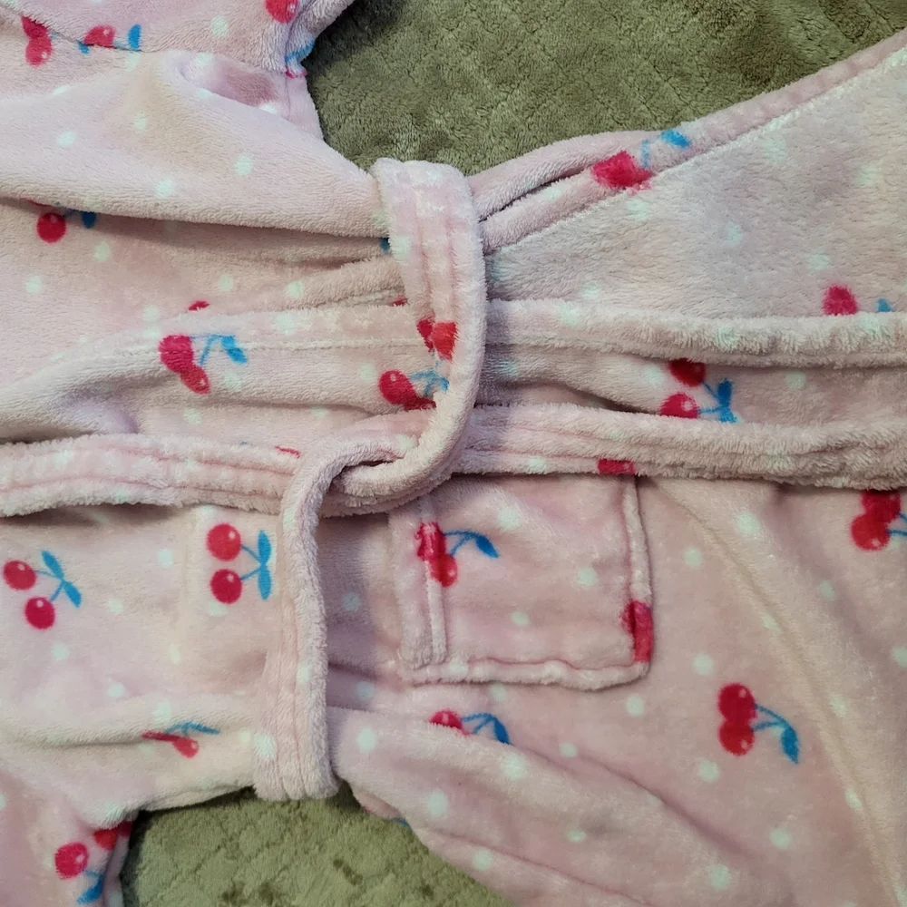 Soft Plush Hooded Robe Sleepwear for Girls‎ Cherry